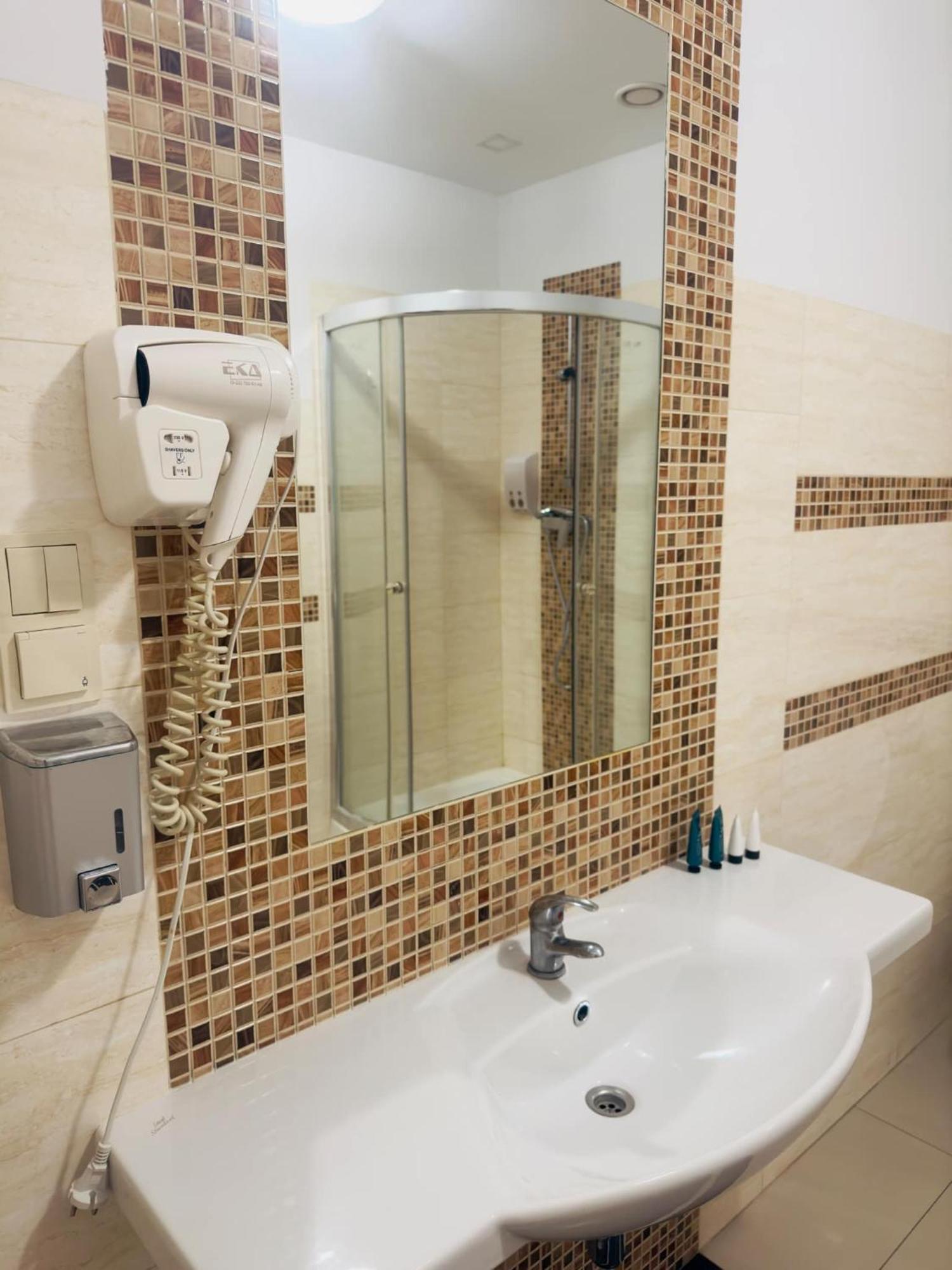 Magiczna Farma Hotel Obiady Maka I Magia Zambrow Exterior photo